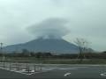 飲み込まれる富士山
