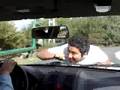 Krlos suferiendo por tontis