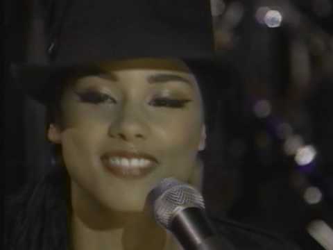 Alicia Hall
