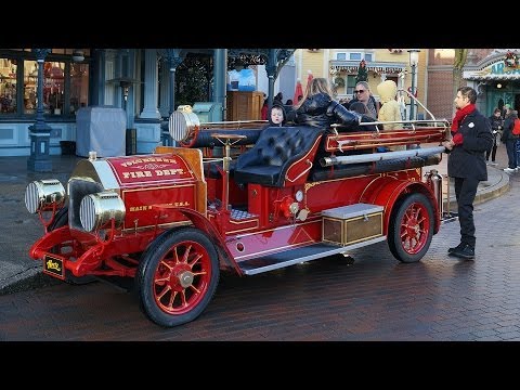 Disneyland Paris – Fire Truck Complete Ride – Christmas 2024 – HD Video