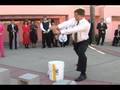 videos de Jung SuWon Breaking: an unusual bottle break