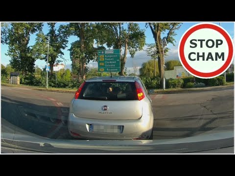 Mistrzowska jazda po mieście kobiety w Punto. Gościowi puszczały nerwy