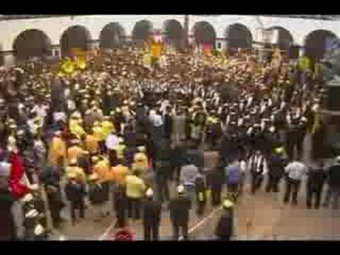 Entonando la Marcha Sanjuanista en el viejo claustro de independencia [22Junio2008]