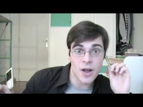 Piace il nuovo taglio? Non mi smontate che sono abbastanza soddisfatto di come mi stanno poi se mi dite che faccio schifo piangerò e non potrò mai più uscire fuori alla faccia del sole!
No vabbè non stiamo a sti livelli.. amen.