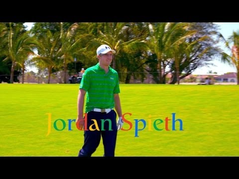 Jordan Spieth tries Google Glass on Hole no. 1 at Trump National Doral
