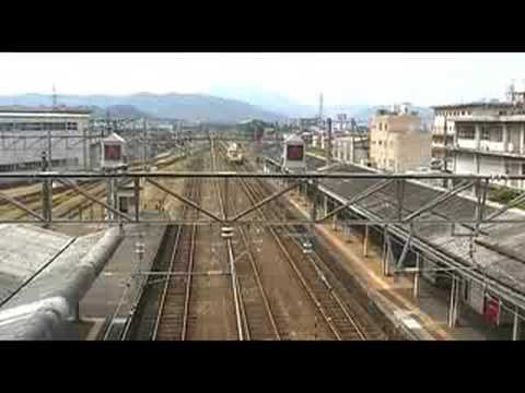JR豊岡駅に入線する特急きのさき