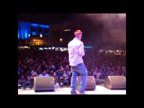 Yomo  -  Degale Caer To El Peso @ Justas (2011)
		 