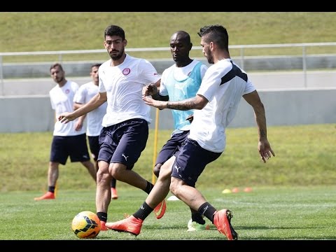 Training - Η πρώτη προπόνηση των παικτών του Ολυμπιακού μας στην Αμερική, ενόψει της σπουδαίας αναμέτρησης απέναντι...