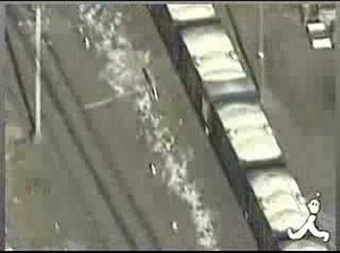 秩父鉄道　貨物列車　脱線事故２