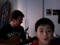 massimo e suo figlio yuki cantano e suonano la sigla dei cesaroni