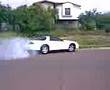 mike jones quemando llanta
