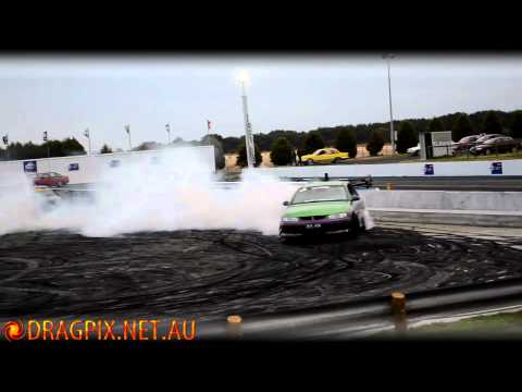 V8 Holden VX SS Burnout - South Coast Raceway 02/03/2012
