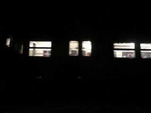 城崎温泉千鳥橋より撮る列車
