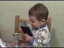 Yaniv-singing-and-ma