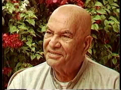 Papaji Video: Papaji Shares a Few Words On His Awakening