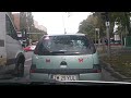 Fetiţa cu căţel