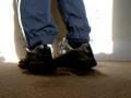 videos de Muddy Saucony Trainers on the carpet #1