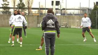 ¡No dejes que el balón caiga al suelo!