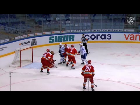 Funny drop shot from Sagadeyev