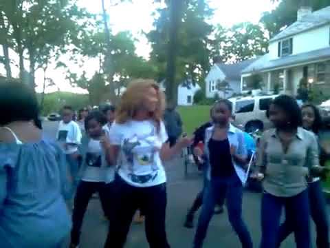Beyoncé s'incruste à une fête de quartier