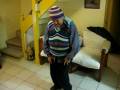 videos de Violeta Bailando, Saltando el palo de escoba de Brenda Lee.avi