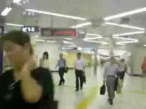 押上駅でお乗換え＝コンコースはホームの下の地下２階：都営浅草線＆京成線～東武伊勢崎線＆地下鉄半蔵門線