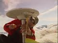 gr�nlands gletscher schmelzen. ihre eismassen bringen immer schneller immer mehr wasser ins meer. das l�sst den meeresspiegel weltweit ansteigen.  informieren sie sich auf http://www.greenpeace.de/klima und handeln sie jetzt: �ben sie druck auf die autohersteller aus, sprit-sparende autos zu bauen, bestellen sie �kostrom und sparen sie energie.