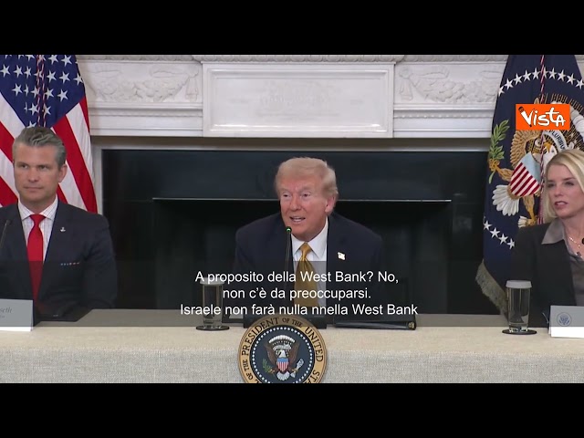 Trump a cronista francese: Hai un accento bellissimo, ma non capisco la tua domanda