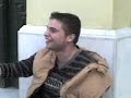 ti kanoun 3 mytilinioi sthn a8hna...???