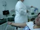 Dani doando sangue (dramááática)