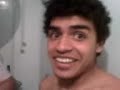 Joao furando sua teta