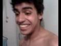 Joao furando seu mamilo