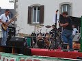 vidéo du concert a pand'a banna, pour la fête de la musique,introduction de la chanson "armagedon", thomas guitare chant, polo basse et jordan batterie