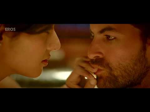 Sonal Chauhan drowned | 3G | Romantic Scene