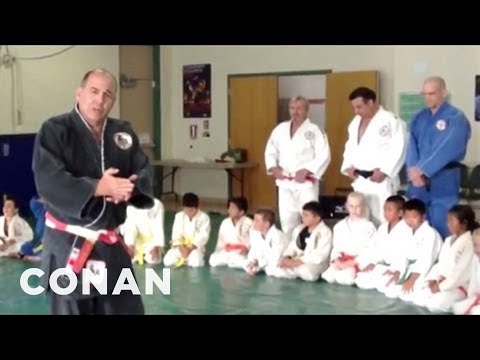 Conan - Fan Correction On Jack Black's Tiger Roll