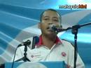 S Musliadi tukar baju