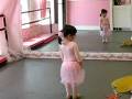 videos de Giuli preparando para apresentação de Ballet
