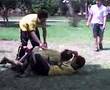 kion y compañia jugando a la naranja mecanica
