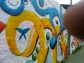Grafite em muro de escola:autor Lee grafs fone 83860675