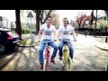 Feestduo 3xniks Bagagedrager Video and Lyrics