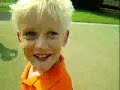 Jop dolt kleuters