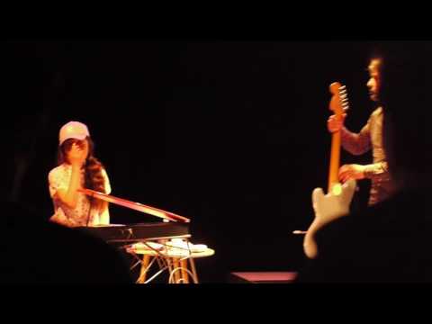 Mami Chan et Pascal Moreau - La Fermeture Eclair