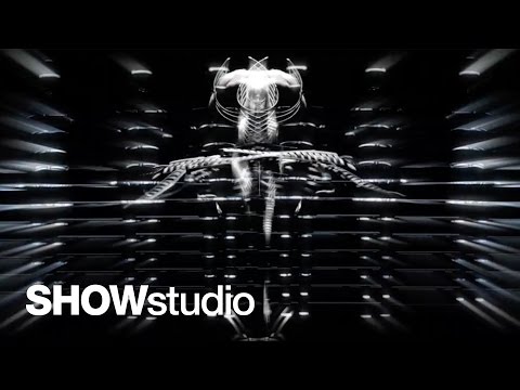See Daphne Guinness Virtual Performance at Printemps Paris 0 See Daphne Guinness Virtual Performance at Printemps Paris