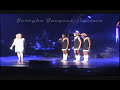 sylvie vartan chante mister john b. ( sloop john b. ) avec ses belles choristes jerryka jacques-gustave, carole rowley et sophie thiam. cette chanson a �t� popularis�e par les beach boys en 1966. 

sylvie vartan sings mister john b. (sloop john b.) with her beautiful and talented backup singers jerryka jacques-gustave, carole rowley and sophie thiam. this song was made popular by the beach boys in 1966.