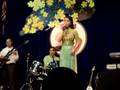 Huong Thuy - Chanh Thiep Dau Xuan