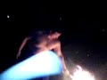 Holger Zweihaus Merheim spielt mit Feuer und verbrennt sichden Bauch