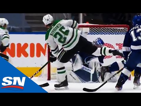 Joel Kiviranta Follows Up Blocked Shot And Rips It Past Andrei Vasilevskiy