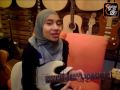 TGStv with YUNA at The Guitar Store Desa Sri Hartamas.. Thanks to Yuna, she's so very cool.. Yuna's using GODIN 5th Avenue & Progression guitar,