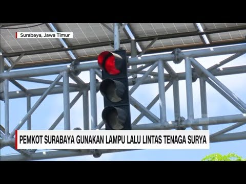 Lampu Lalu Lintas Tenaga Surya di Surabaya