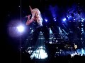 Christina Aguilera - Beautiful (Live)